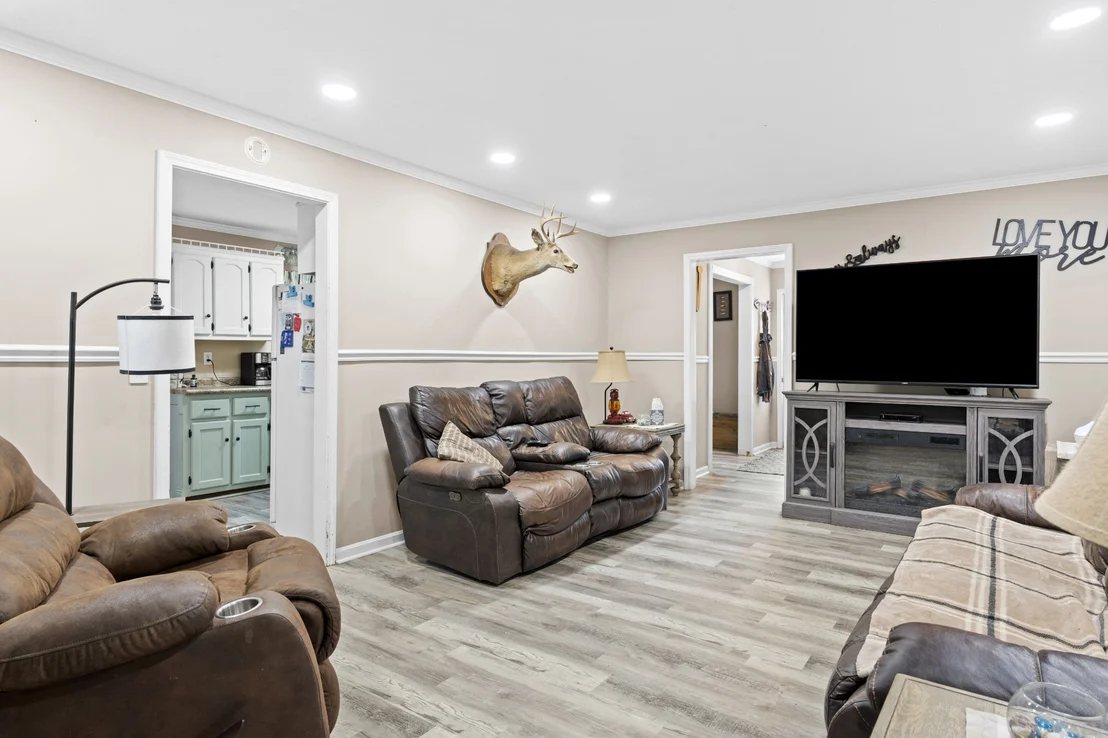 Photo of 155 Penny Ln