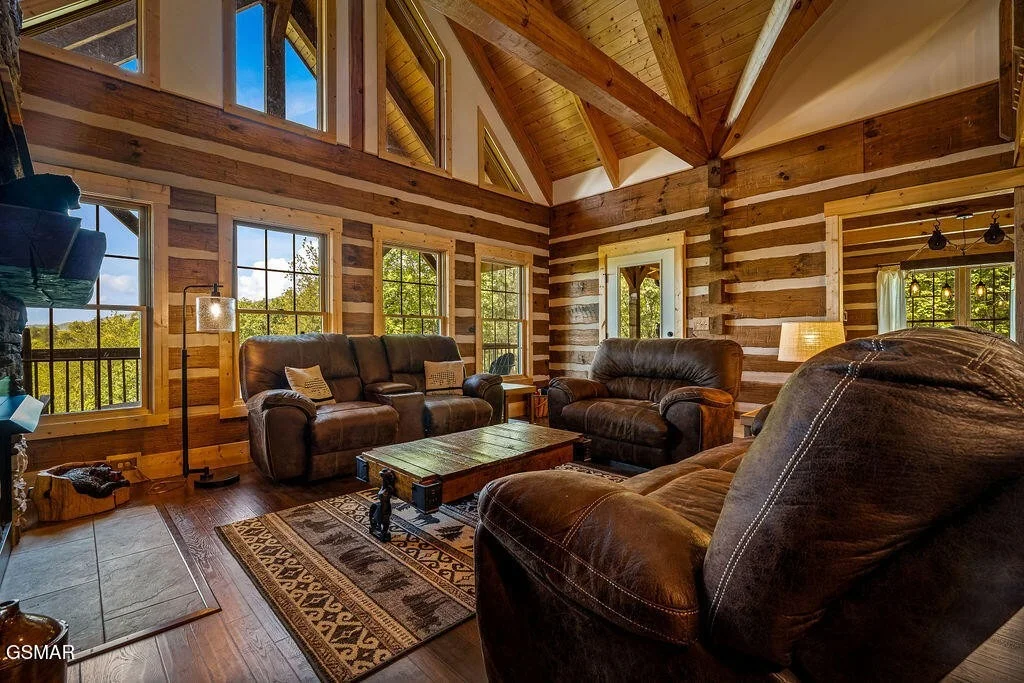 Photo of 335 Hawken Drive