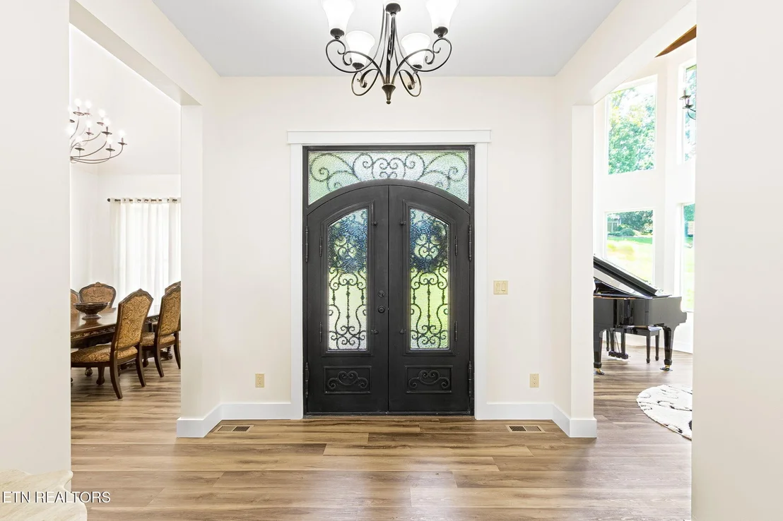 Photo of 1005 Enchanted Drive
