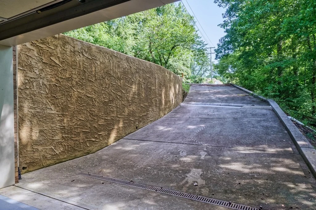 Photo of 1065 Kodak Road