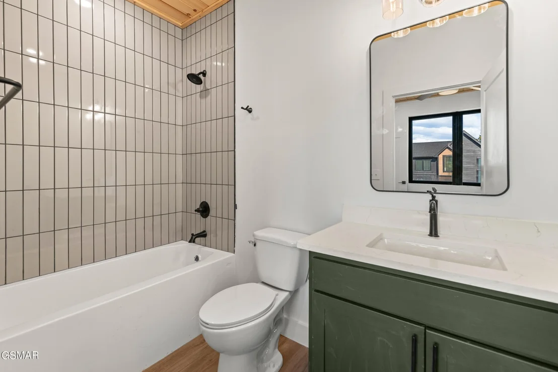 Photo of 405 Compass Point Way