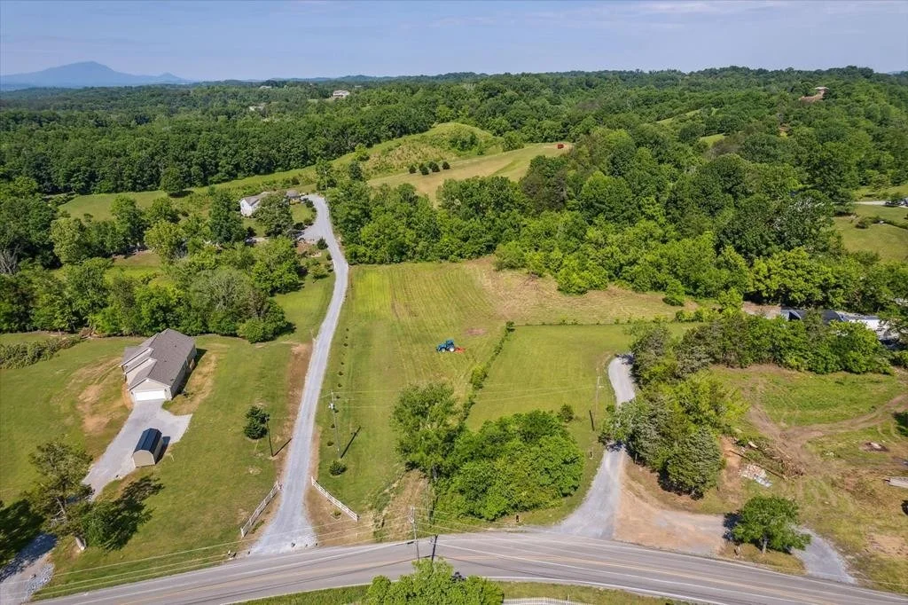 Photo of 16 Red Bud Lane