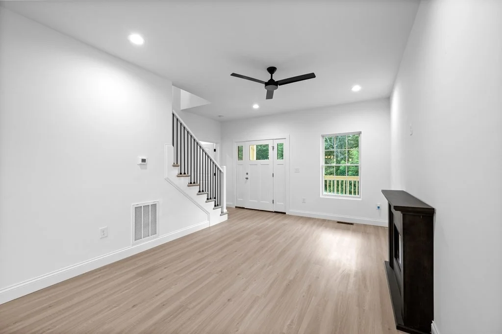 Photo of 210 Red Bud Lane