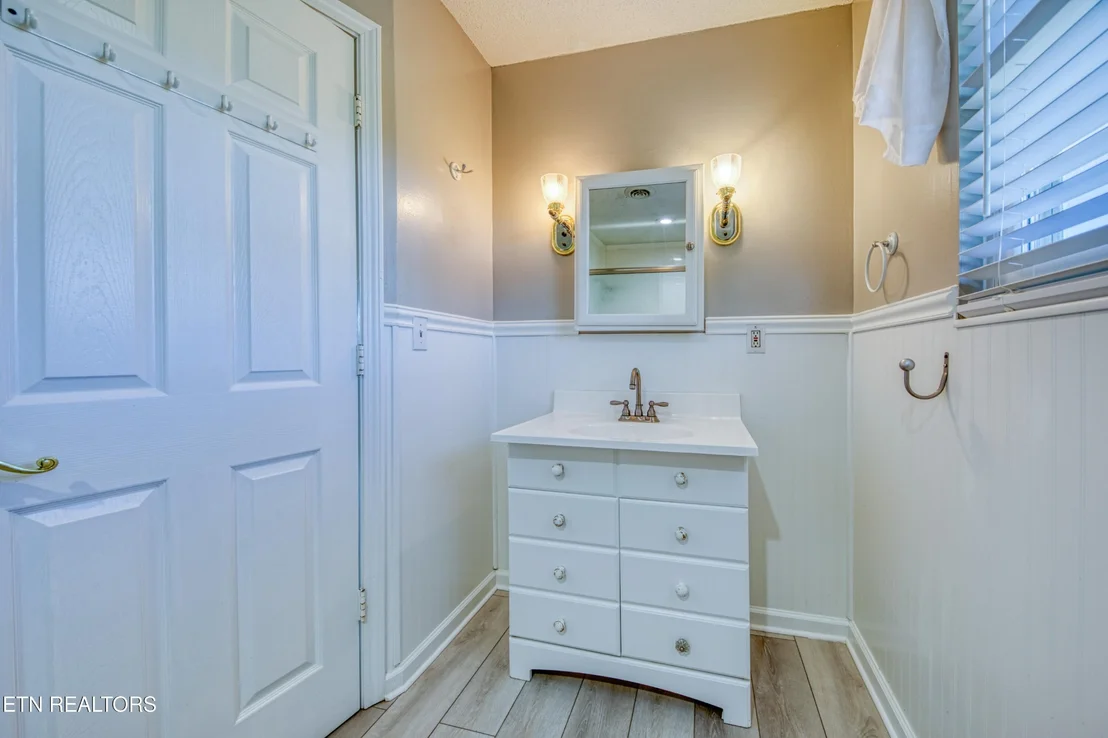 Photo of 1110 Bayfront Drive