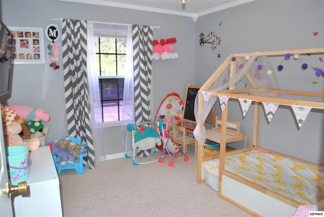 Photo of 227 River Valley Circle