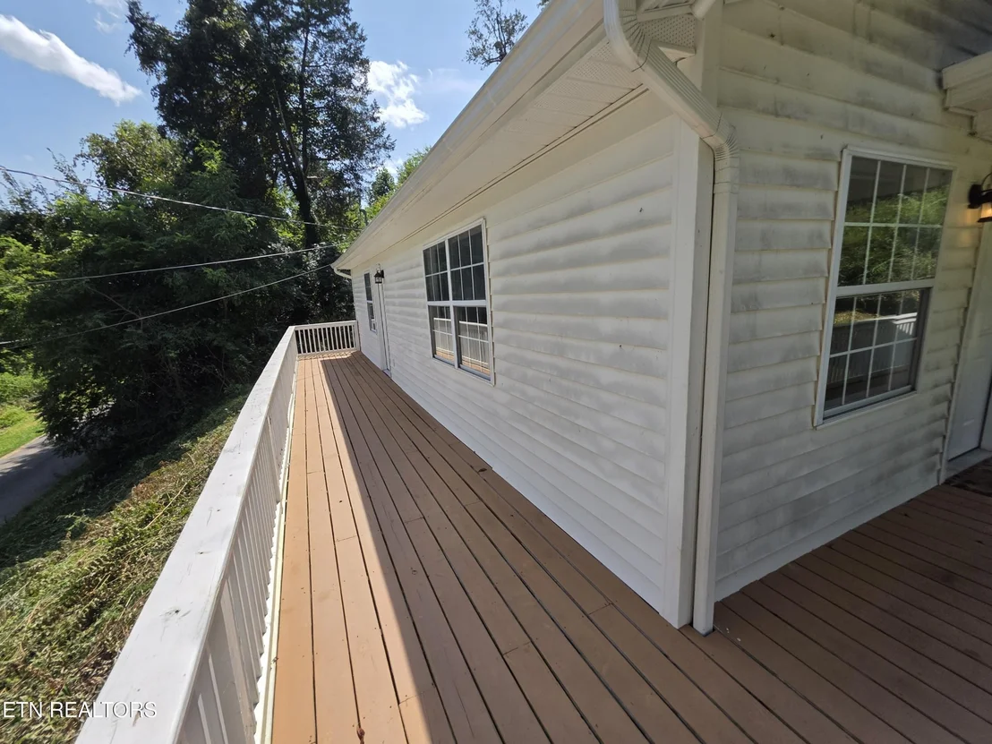 Photo of 1115 Back Valley Rd
