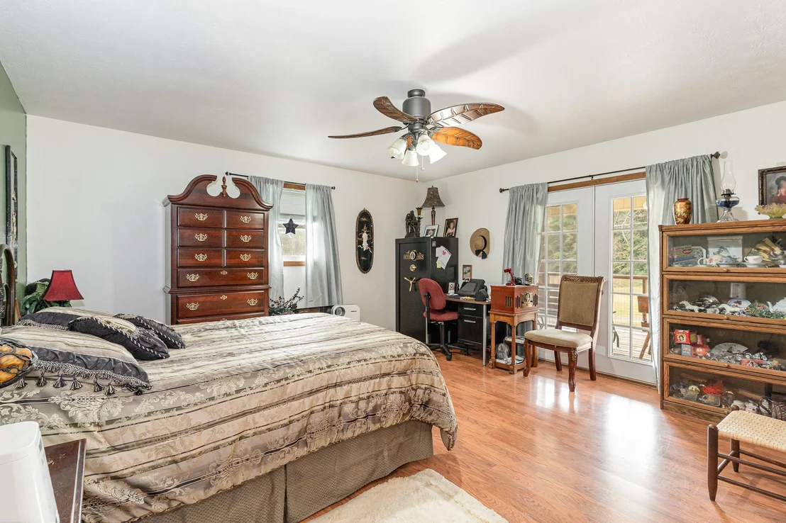 Photo of 2491 Barnes Mill Rd