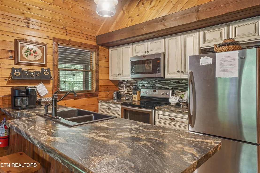 Photo of 2308 Hidden Mountain Rd