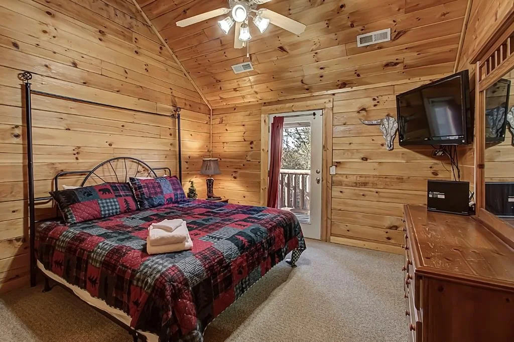 Photo of 1663 Little Cabin Loop