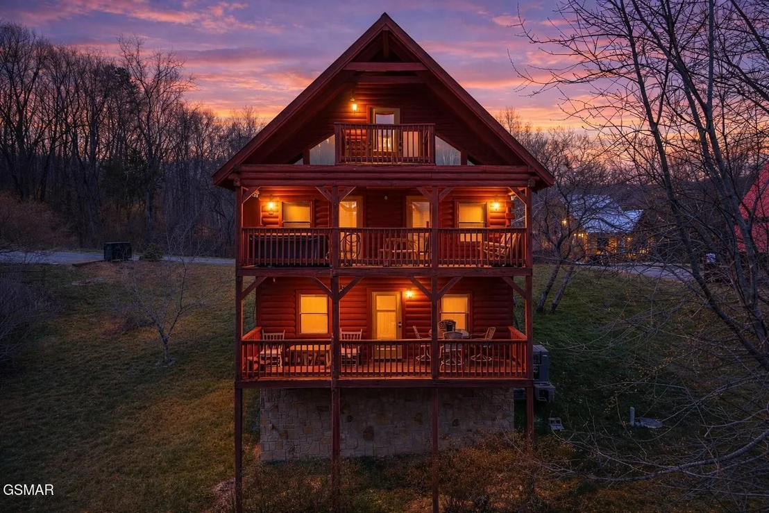 Photo of 513 Hideaway Ridge Circle