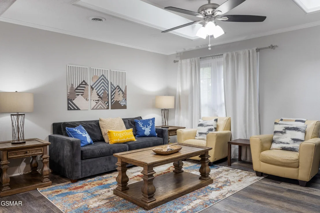Photo of 2887 Pine Haven Drive
