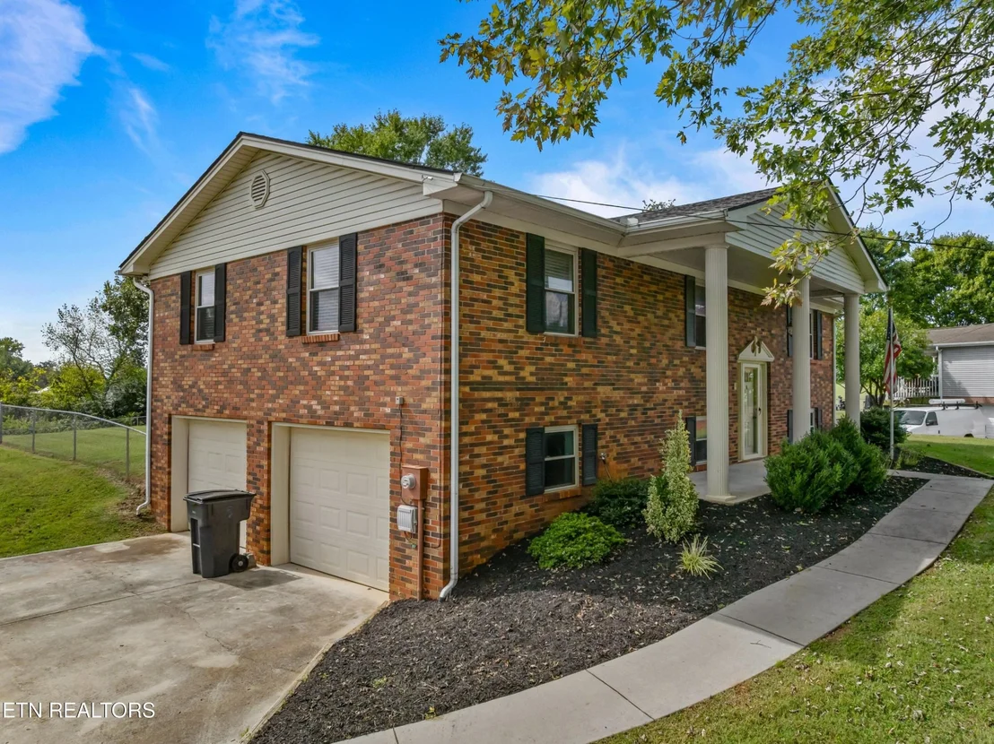 Photo of 6864 Westgate Circle