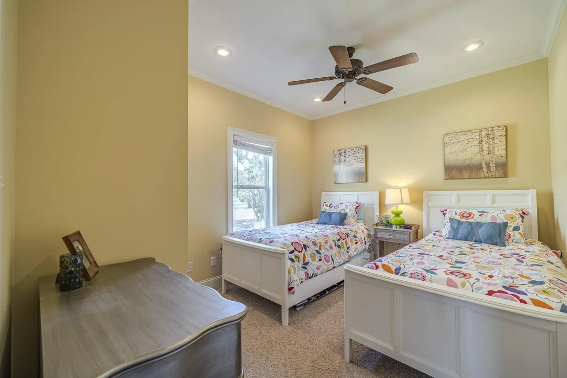 Photo of 27 HARBOR DR