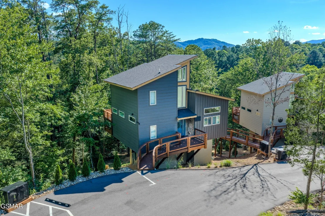 Photo of Unit UNIT4 at 2385 Forge Hideaway Loop