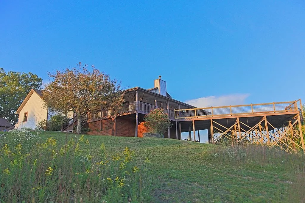 Photo of 669 Red Bud Lane