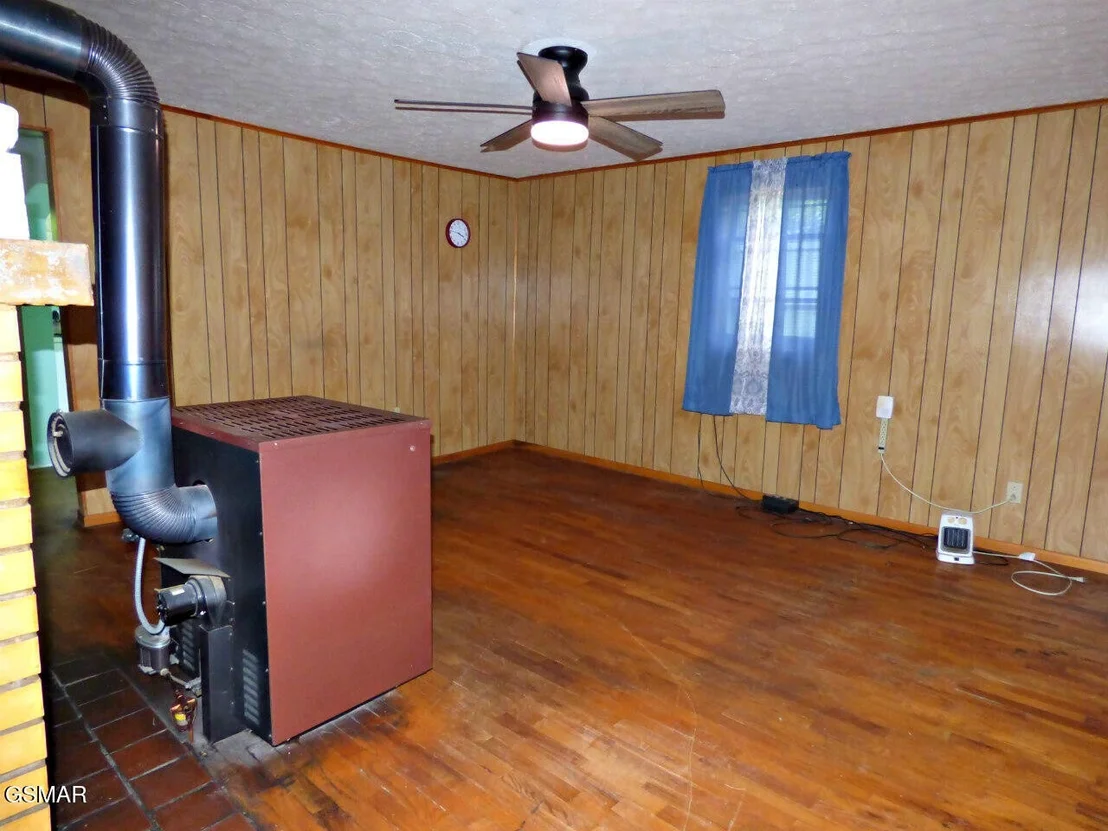 Photo of 485 Longmire Road