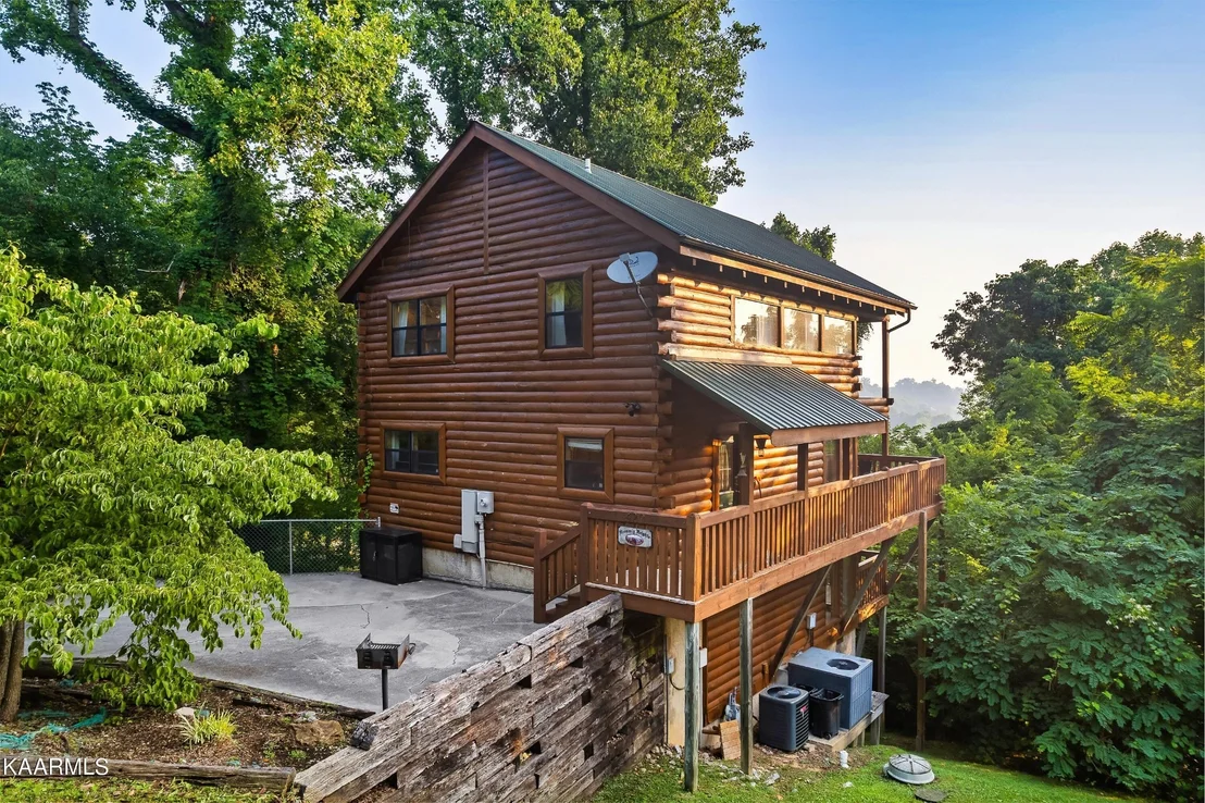 Photo of 529 Hideaway Ridge Circle