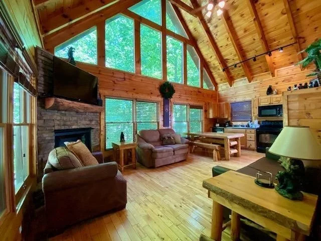 Photo of 2161 Red Bud Road