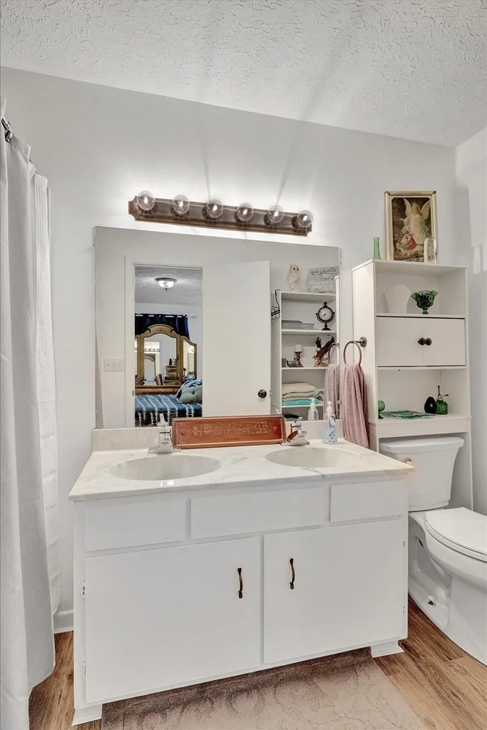 Photo of 1404 Emily Drive