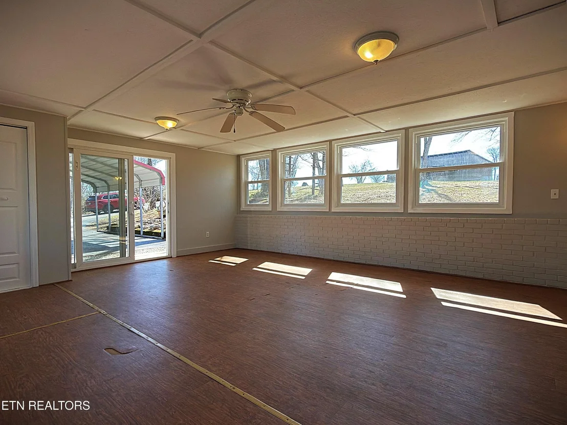 Photo of 1152 Dogwalk Rd