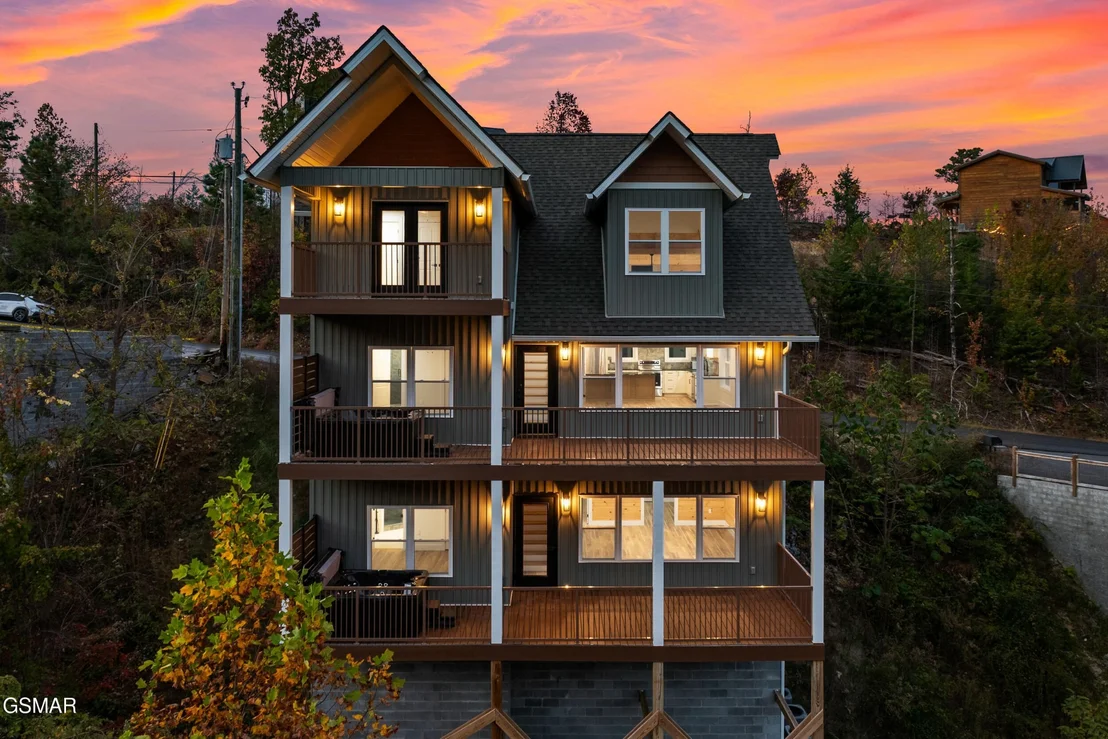 Photo of 652 Pinecrest Drive