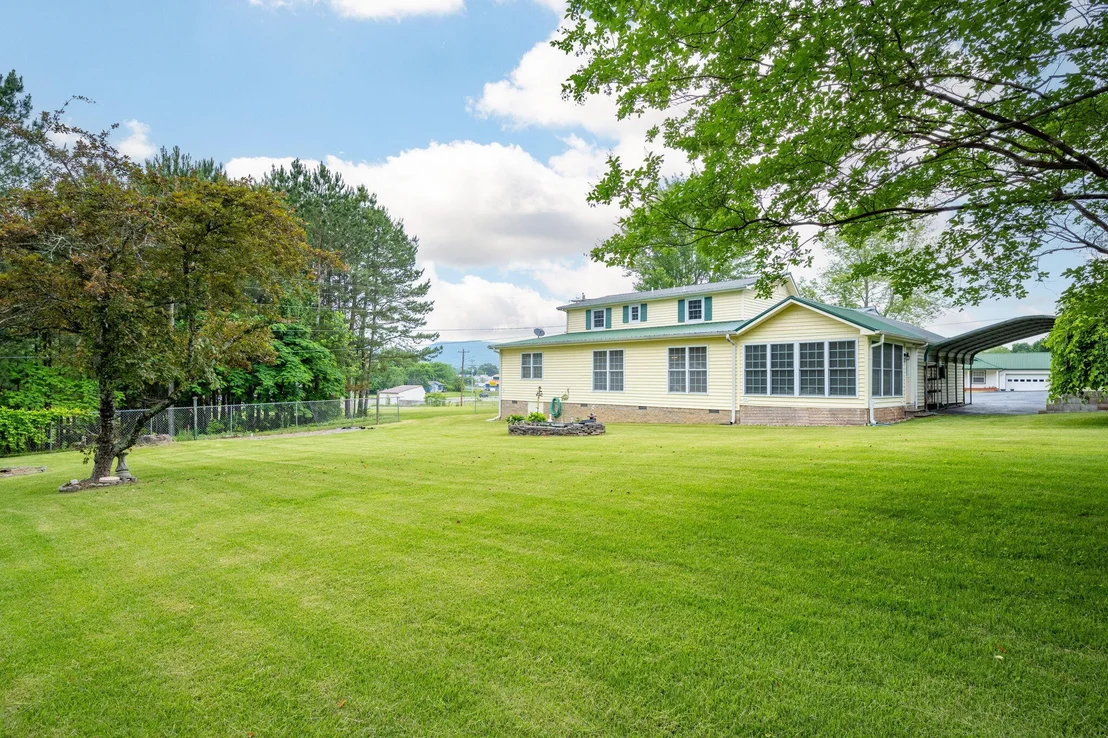 Photo of 102 Hobbs Ridge Road