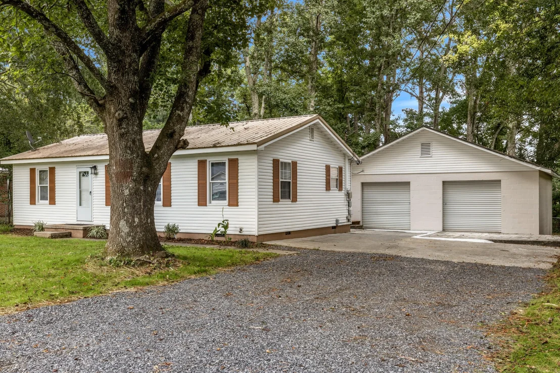 Photo of 3223 Bates Drive