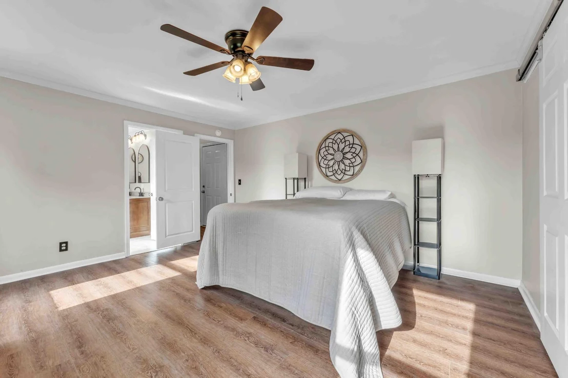 Photo of 425 Hillcrest Circle