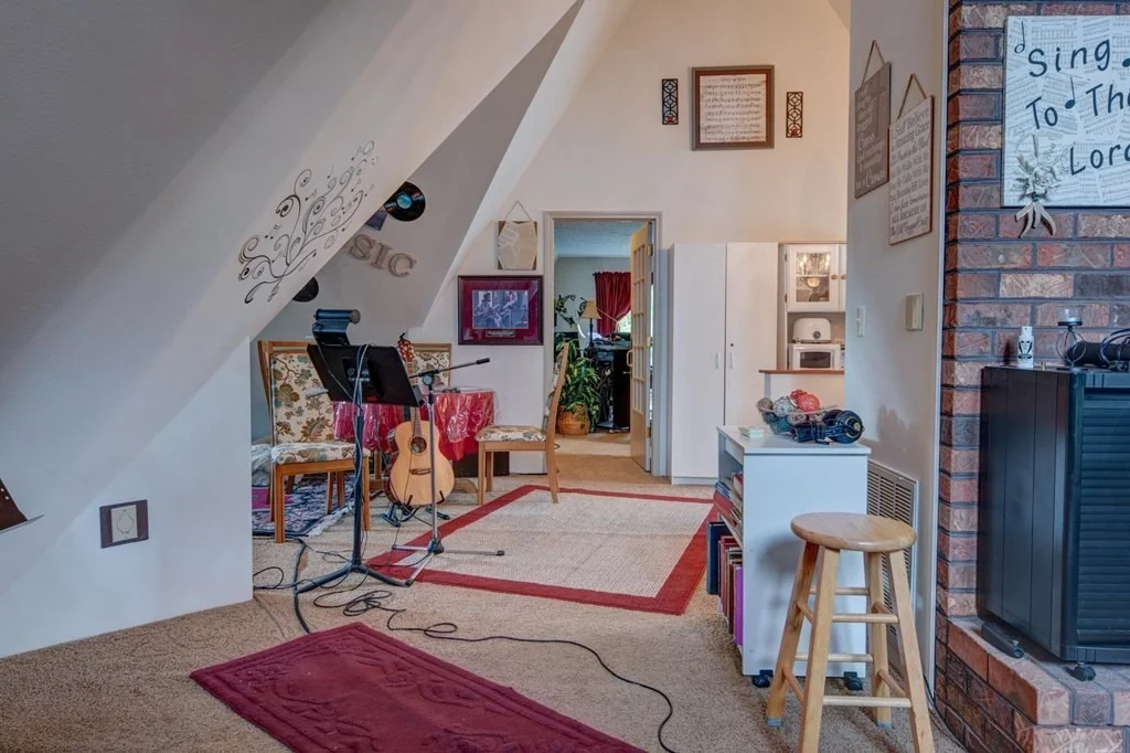 Photo of 372 Grandview Drive