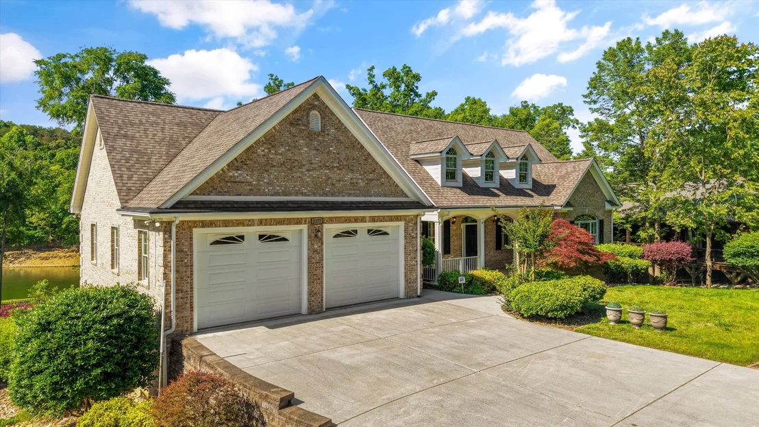 Photo of 2177 Riverview Dr