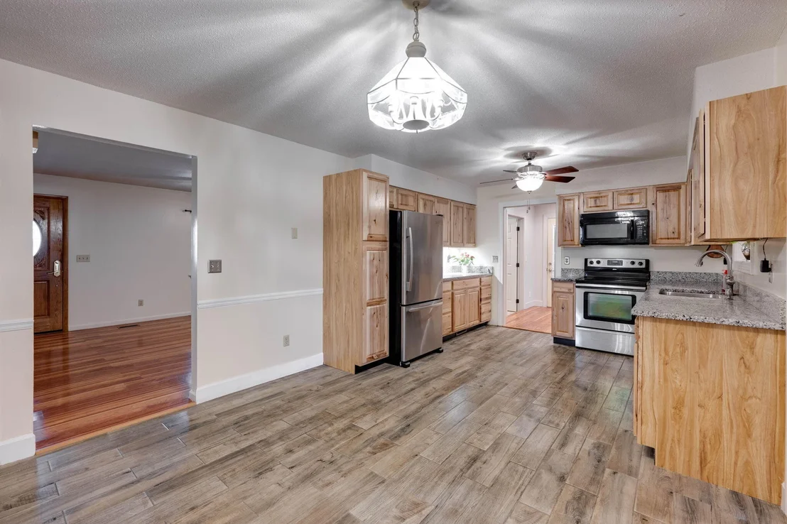 Photo of 102 Hobbs Ridge Road