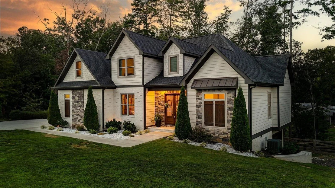 Photo of 8417 Pine Ridge Road