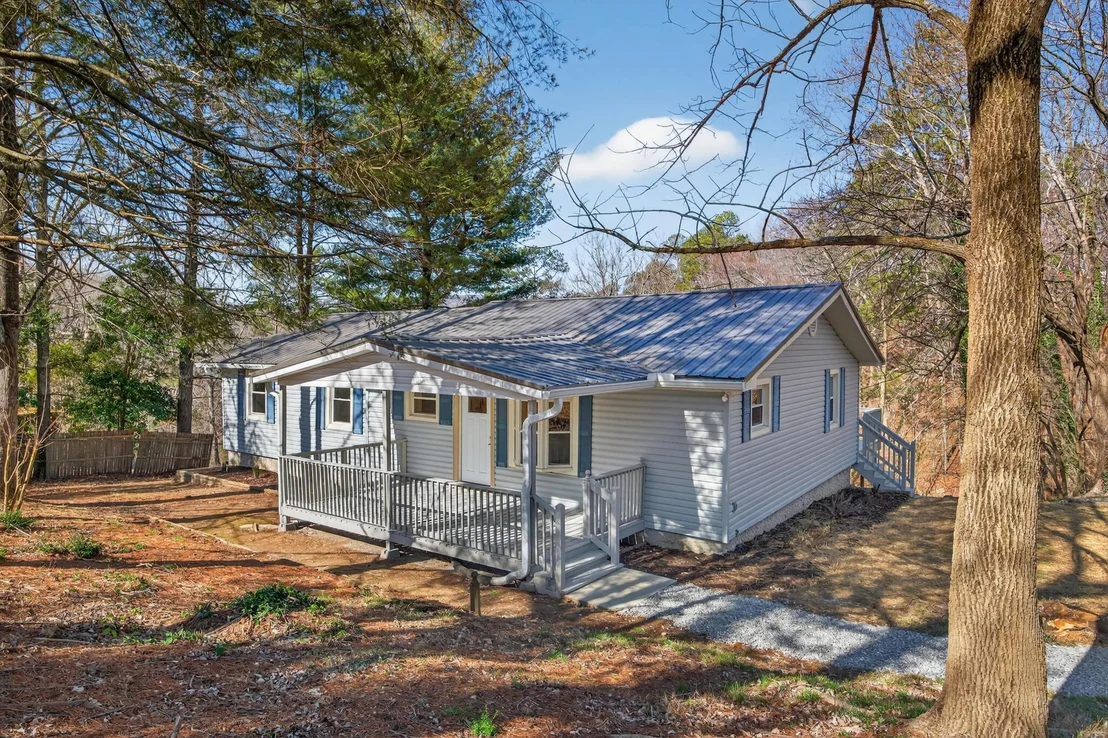 Photo of 86 West Drive