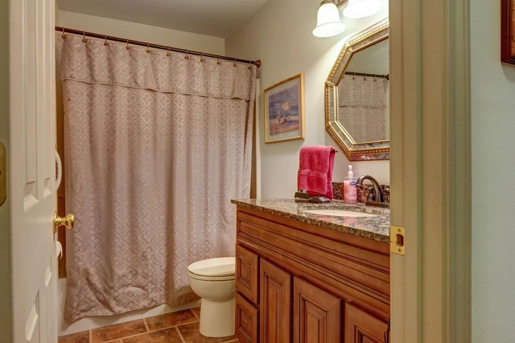 Photo of 372 Grandview Drive