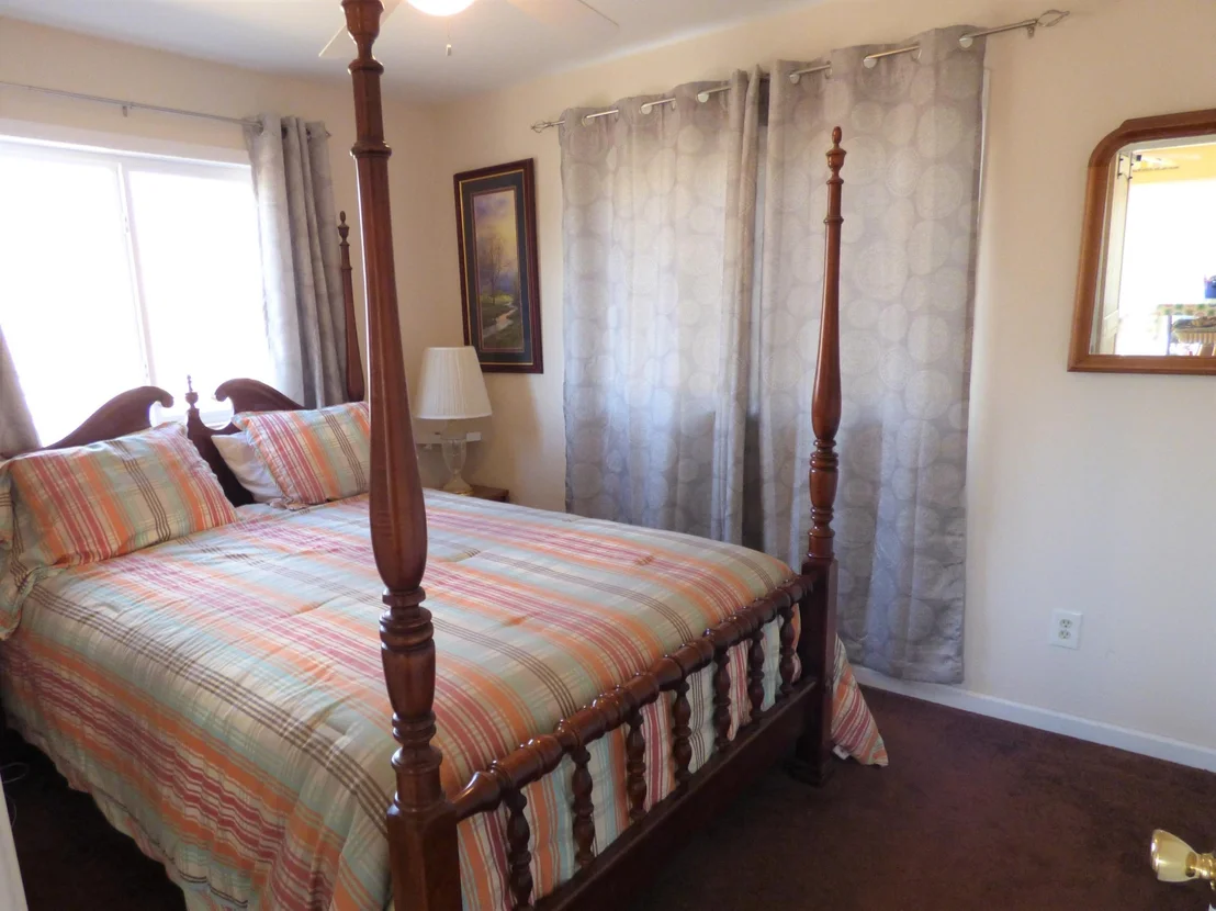 Photo of 860 Plainview Drive