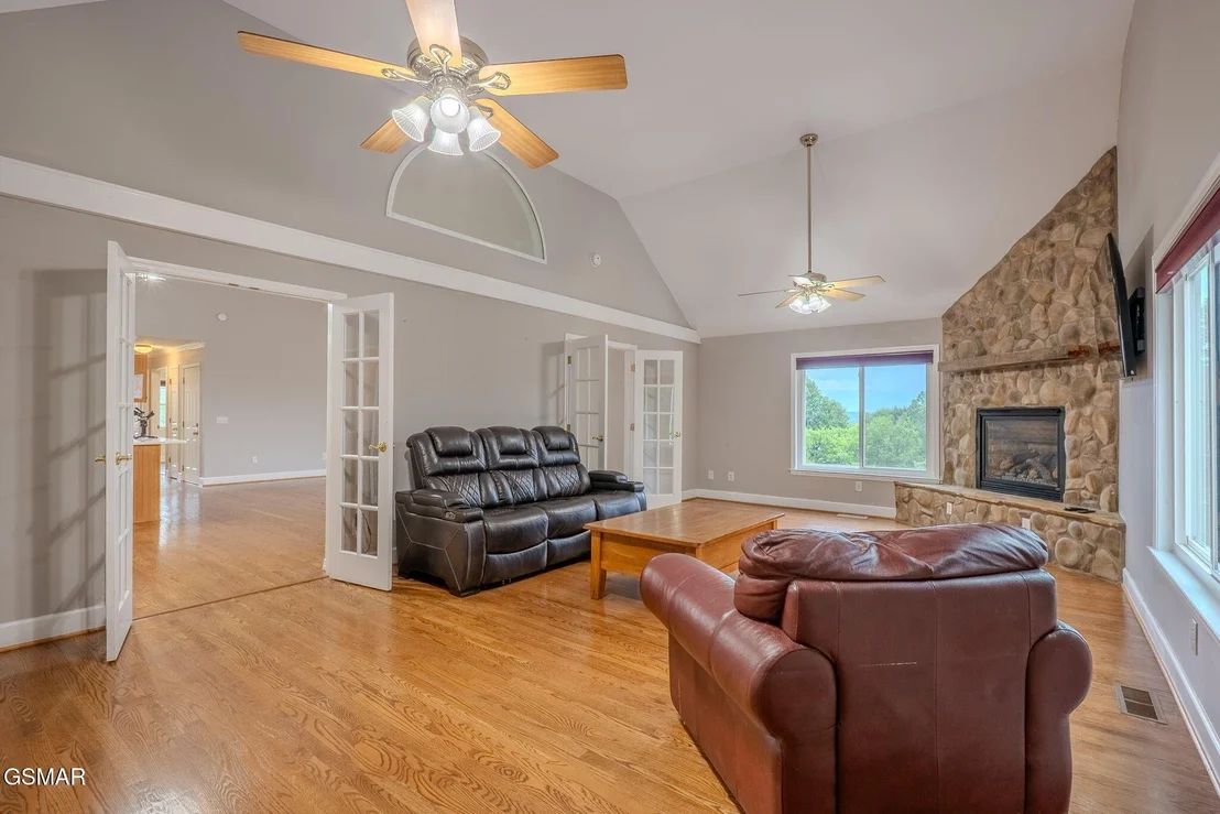 Photo of 1110 Hide Away Lane