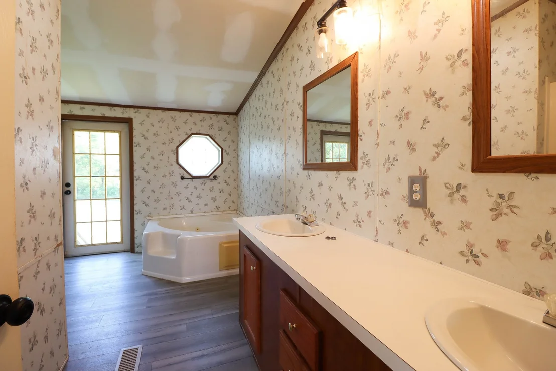 Photo of 4896 James Stone Rd