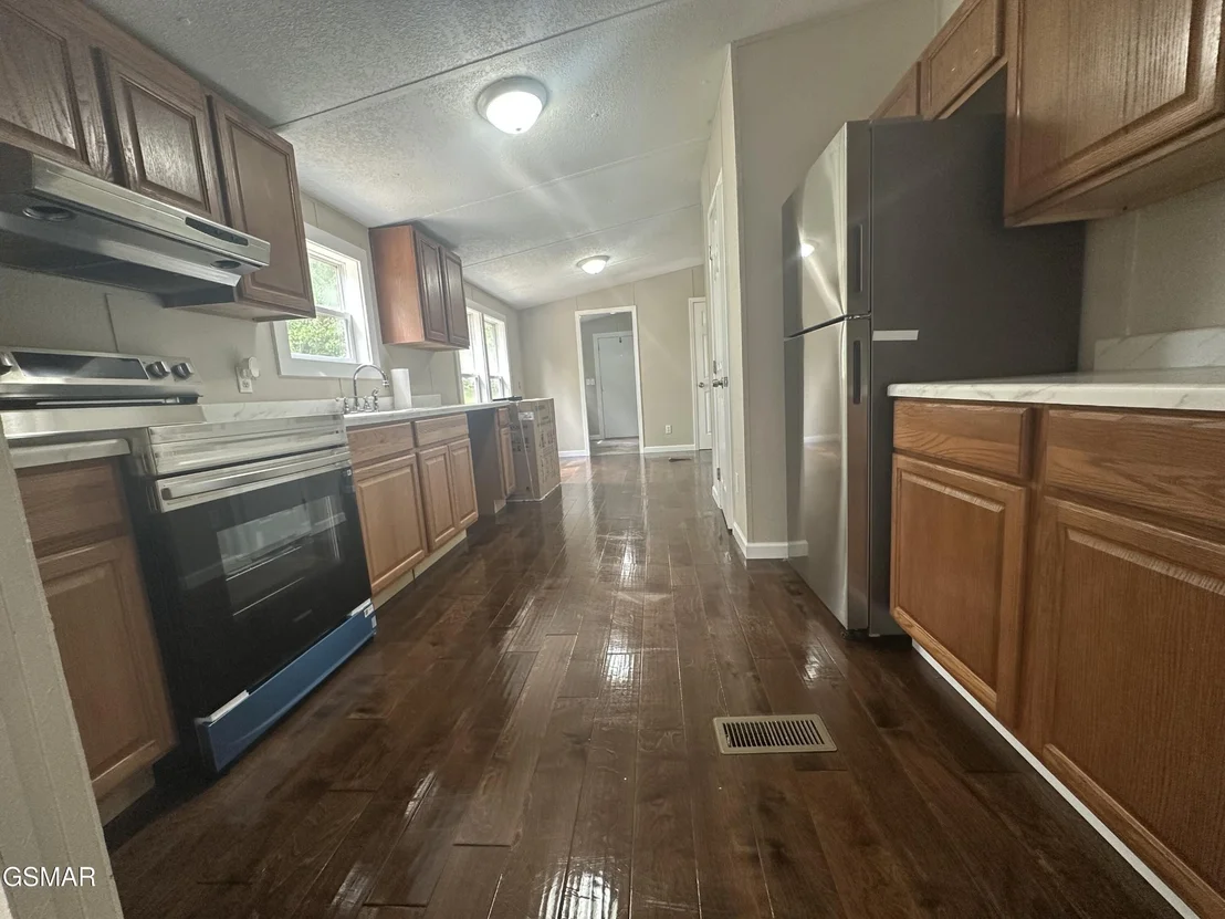 Photo of 971 Lee Road