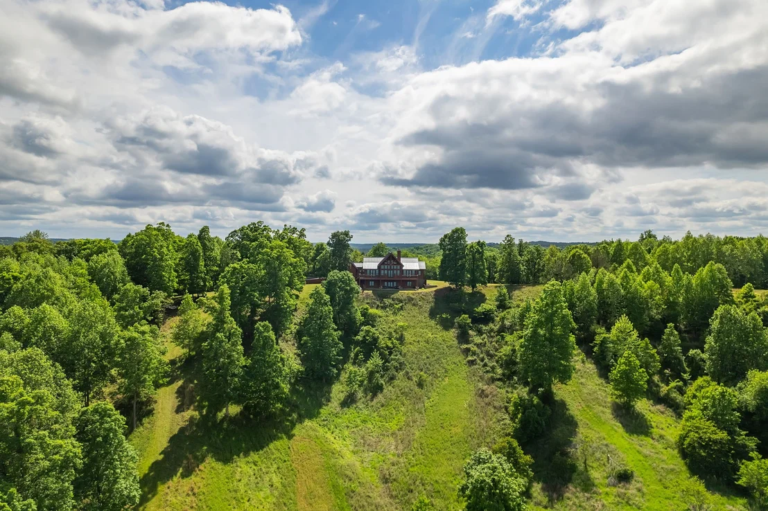 Photo of 685 River Oaks Dr