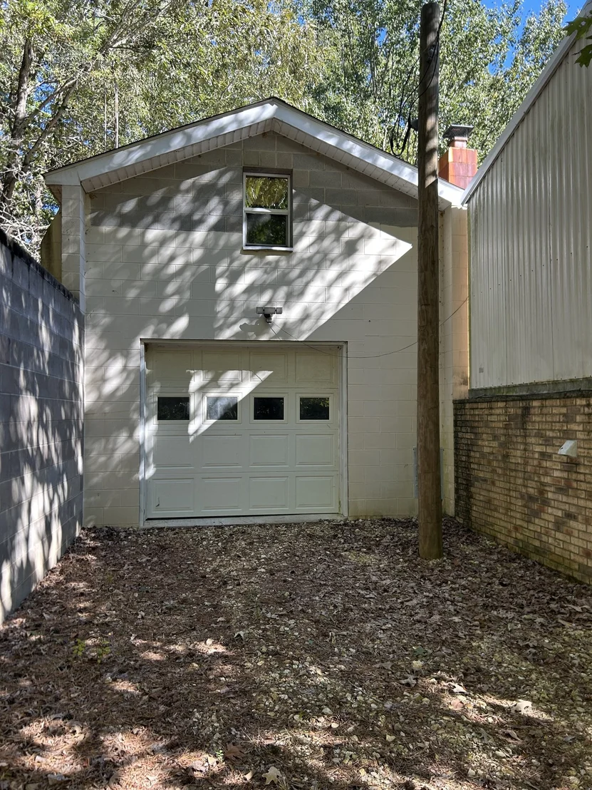 Photo of 22 Red Oak Cir