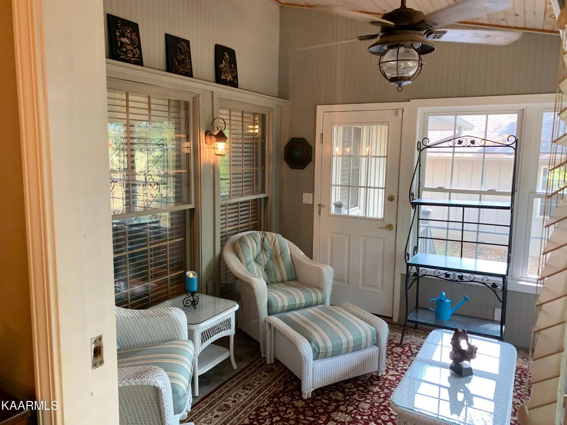 Photo of 305 Webb Rd