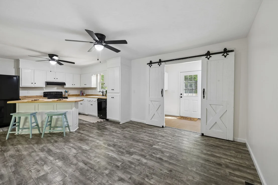 Photo of 619 Longbranch Rd
