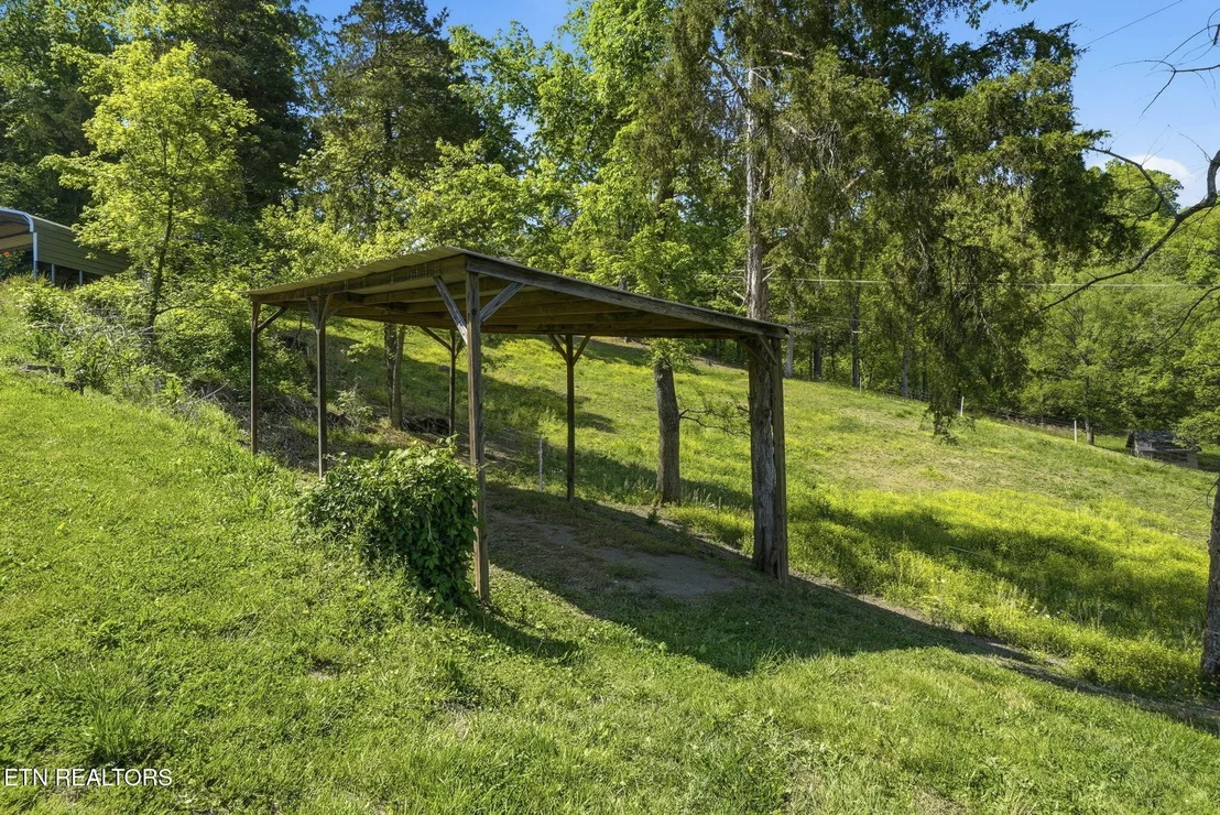 Photo of 124 Walnut Drive