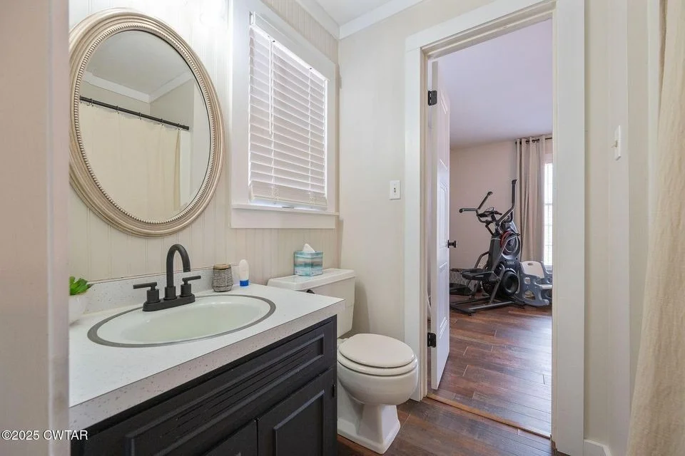 Photo of 607 Colonial Dr