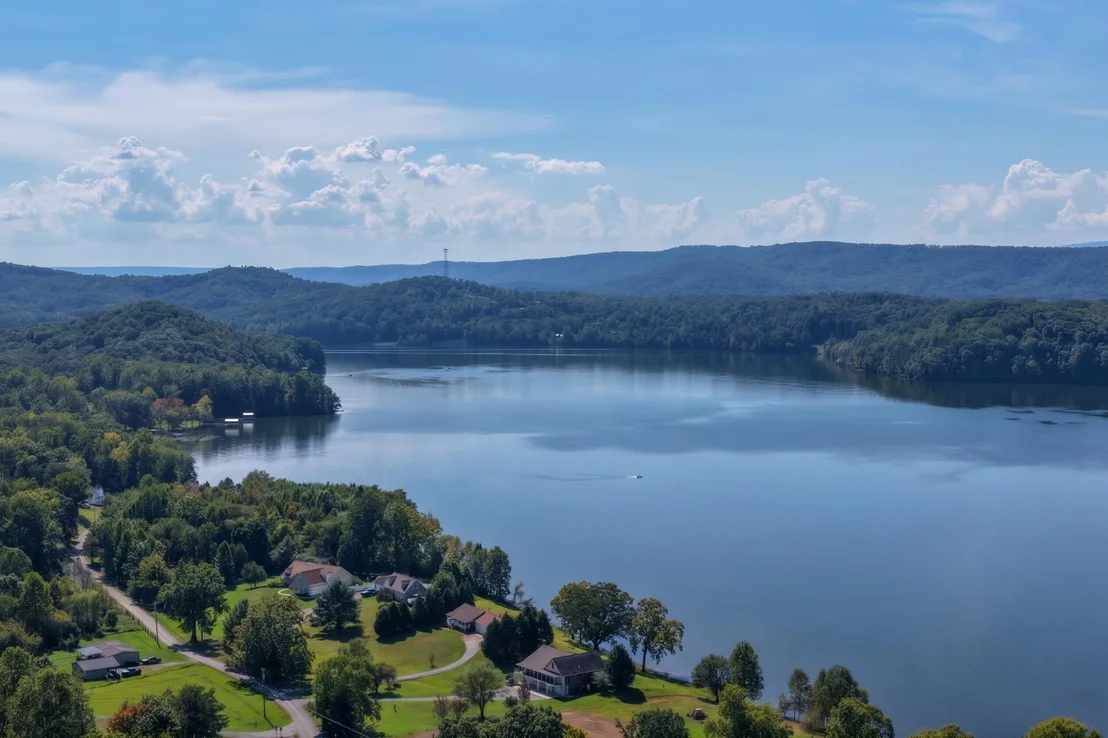 Photo of 122 Eagle Point Drive