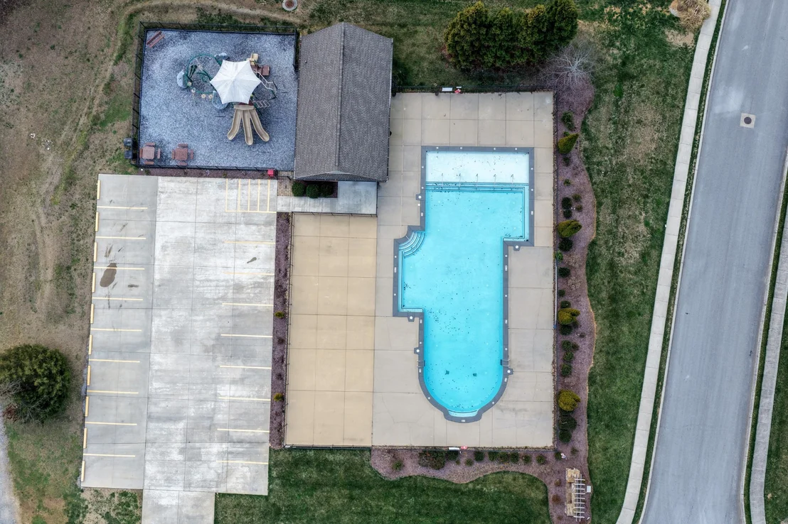 Photo of 595 Deer Valley Dr