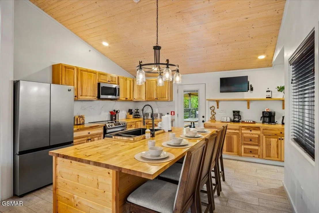 Photo of 621 Hardin Lane