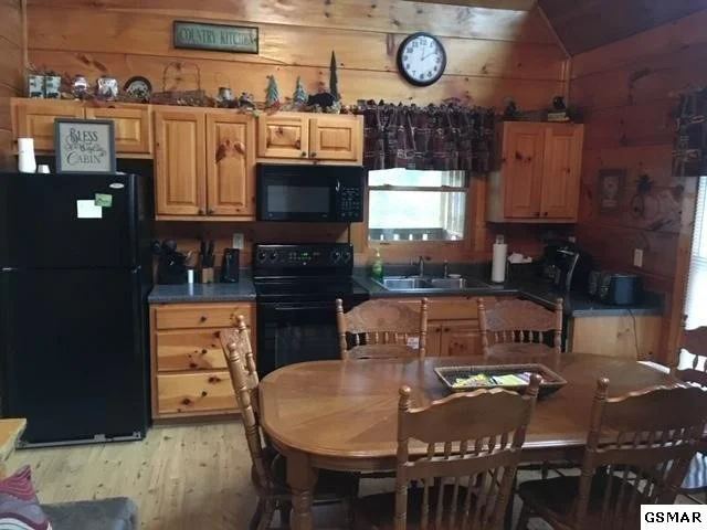 Photo of 717 Ski View Lane