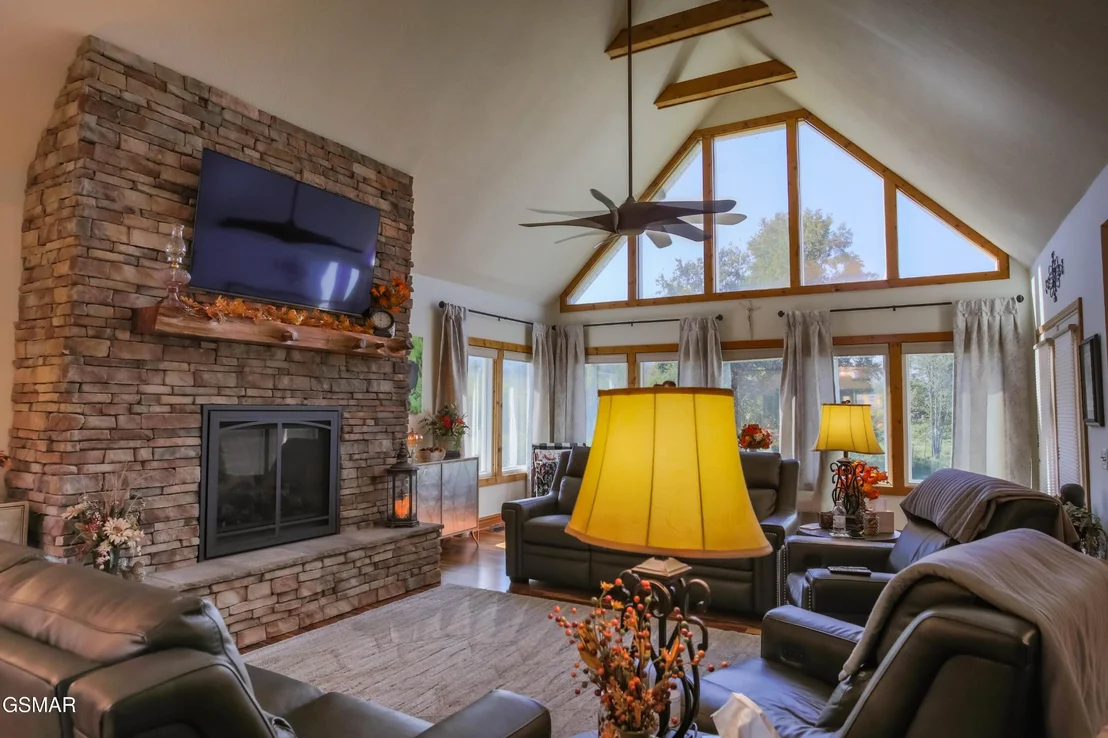 Photo of 3450 Valley View Road