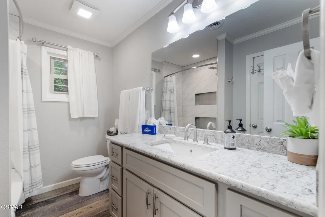 Photo of 2887 Pine Haven Drive